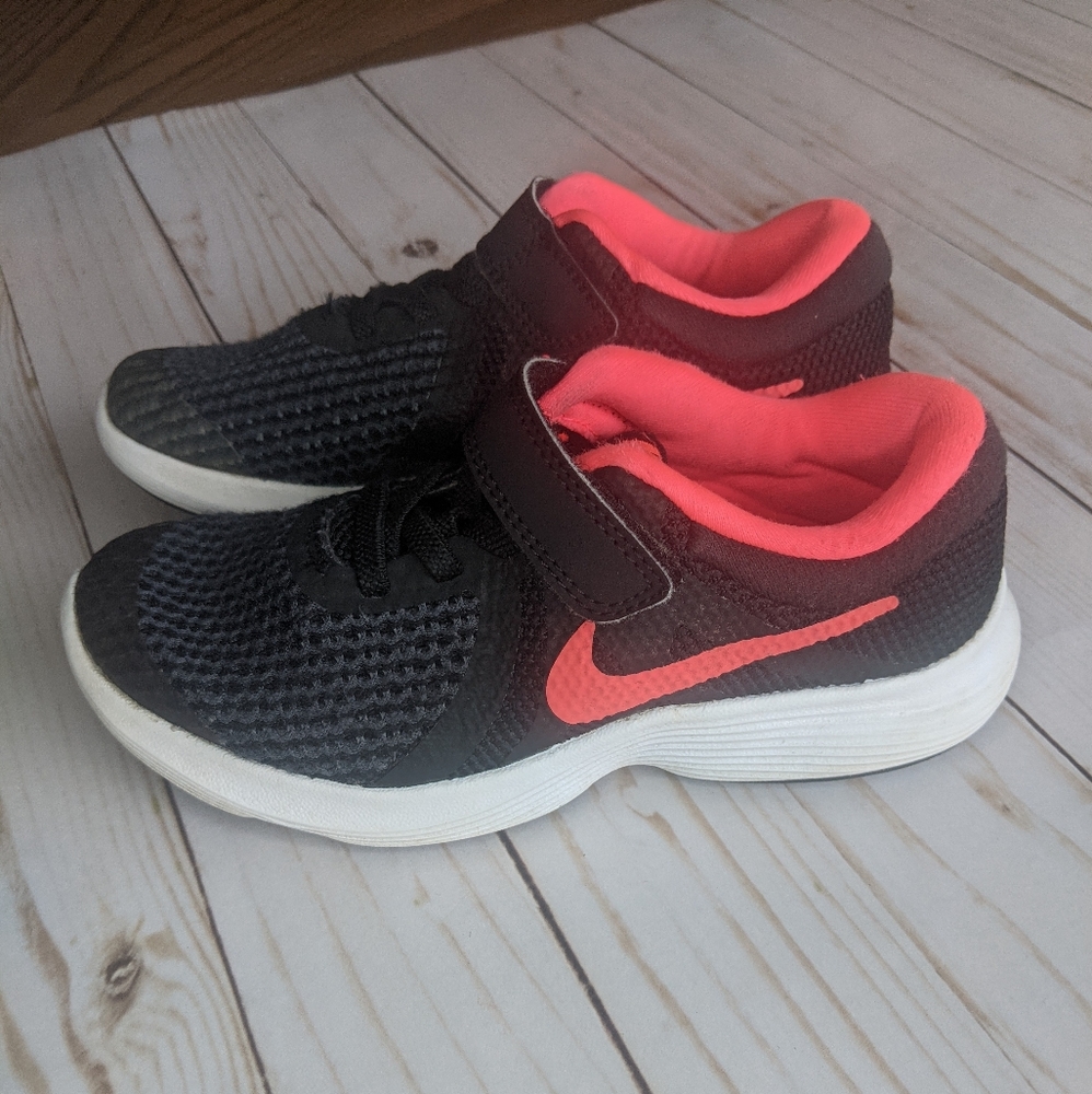 Girls Nike shoes